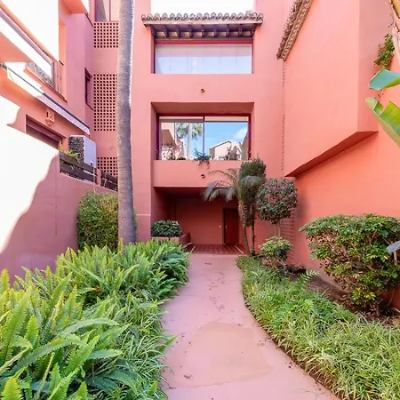 Oleholidays Jardines Don Carlos Junto Al Mar Apartamento Marbella
