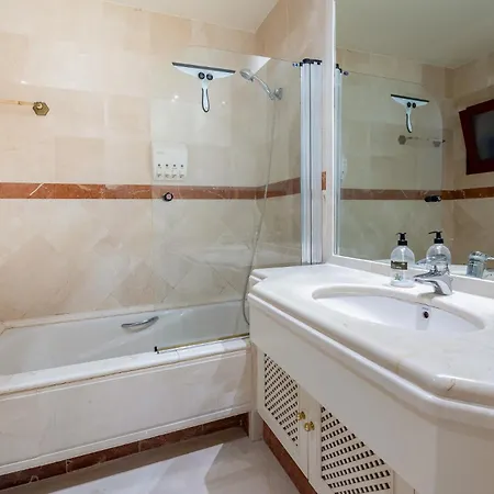 Oleholidays Jardines Don Carlos Junto Al Mar *