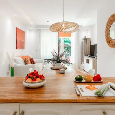 Oleholidays Jardines Don Carlos Junto Al Mar *