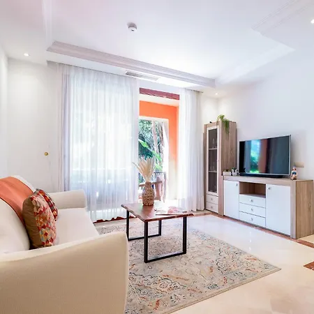 Oleholidays Jardines Don Carlos Junto Al Mar Apartman Marbella