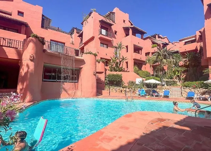 Oleholidays Jardines Don Carlos Junto Al Mar * Marbella