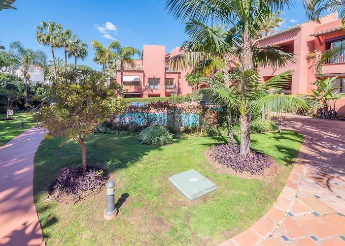 Apartment Oleholidays Jardines Don Carlos Junto Al Mar Marbella